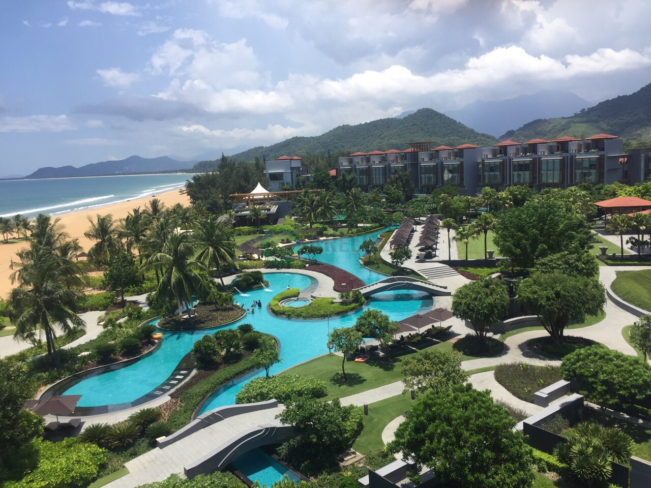 Sàn tre ngoài trời Dự án Laguna Huế