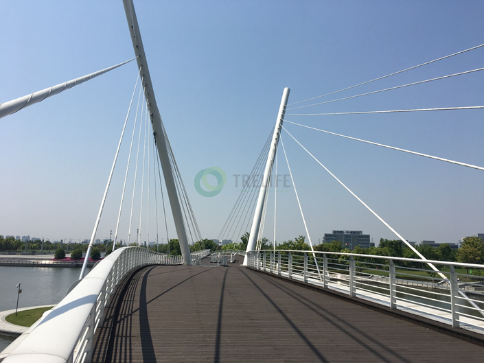 Sàn tre ngoài trời giải pháp cho các công trình gần biển